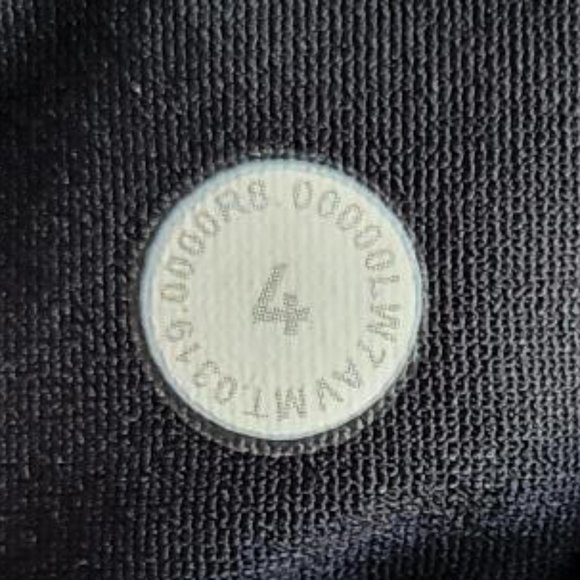 Lululemon Speed Up MR Short 4" (Size 4 tall) - Picture 9 of 10
